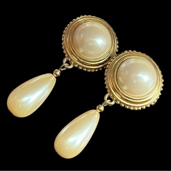 ✨Elegant Vintage Pearl Clip On Earrings